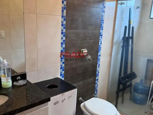 Imagem 8: Sobrado À Venda em Maringá, Jardim Real, com 4 Quartos, com 234 M²
