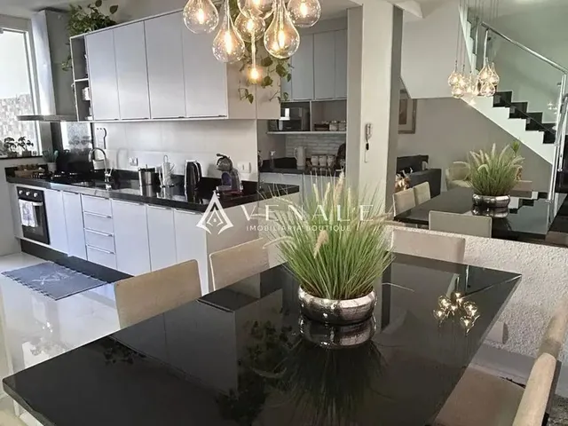 Imagem 16: Sobrado À Venda em Maringá, Jardim Higienópolis, com 3 Quartos, com 205 M²