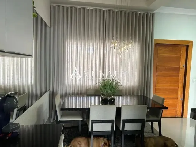 Imagem 14: Sobrado À Venda em Maringá, Jardim Higienópolis, com 3 Quartos, com 205 M²