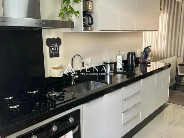 Imagem 13: Sobrado À Venda em Maringá, Jardim Higienópolis, com 3 Quartos, com 205 M²