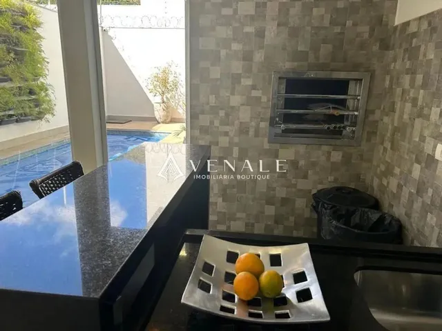 Imagem 9: Sobrado À Venda em Maringá, Jardim Higienópolis, com 3 Quartos, com 205 M²