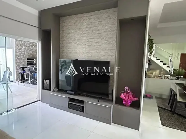 Imagem 3: Sobrado À Venda em Maringá, Jardim Higienópolis, com 3 Quartos, com 205 M²