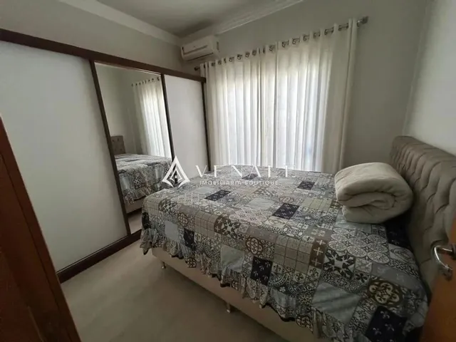Imagem 8: Sobrado À Venda em Maringá, Jardim Higienópolis, com 3 Quartos, com 205 M²