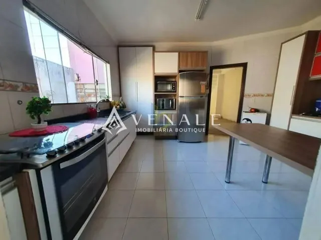 Imagem 7: Casa À Venda em Maringá, Vila Marumby, com 3 Suítes, com 220 M²