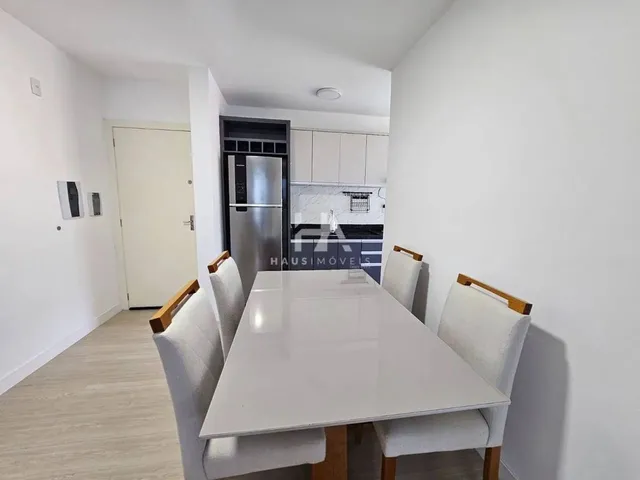 Imagem: O apartamento possui 2 Dormitórios, 1 Banheiro, 60m² de