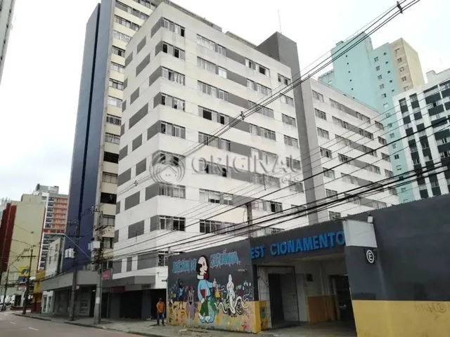 Imagem 1: Apartamento com 1 Quarto para Alugar por R$ 1200.00, 34.00 M2 - Centro - Curitiba/Pr