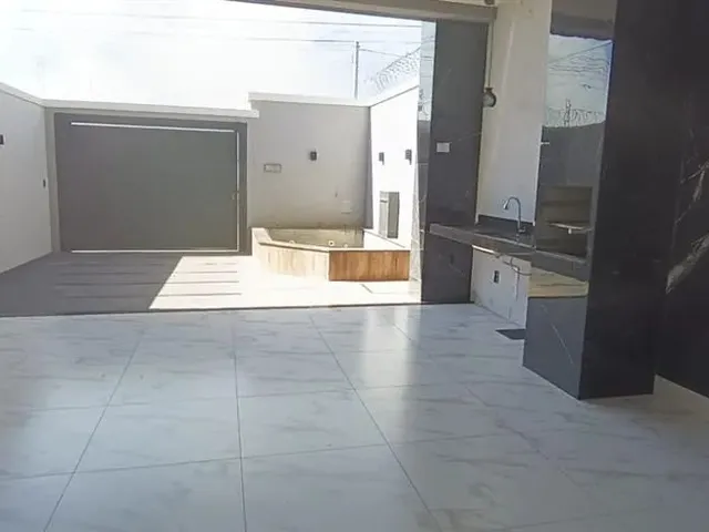 Imagem 1: Viva com Sofisticação Nesta Casa com 3 Suítes no Setor Faiçalville