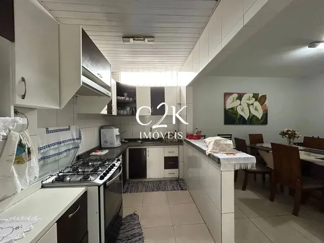 Imagem 4: Casa Térrea com Amplo Jardim e Área Gourmet Setor Sudoeste, Goiânia