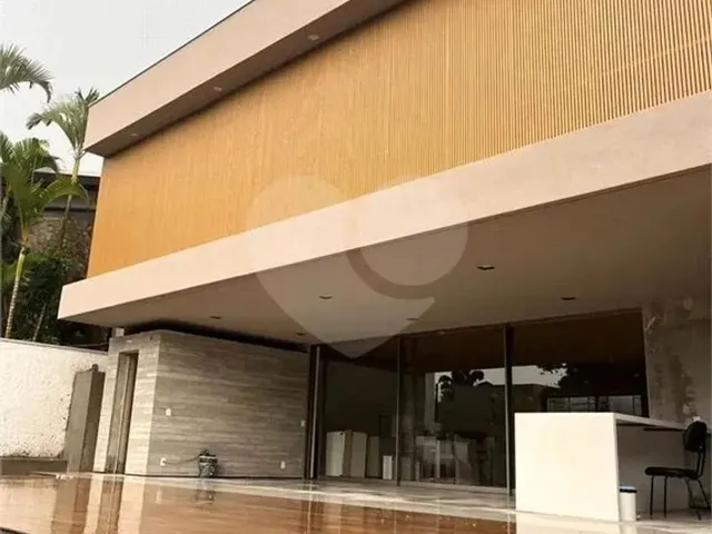 Imagem: Condomínio com 4 Quartos À Venda em Alphaville