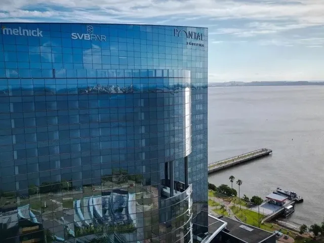 Imagem 14: Sala Comercial com Vista Panorâmica Excepcional