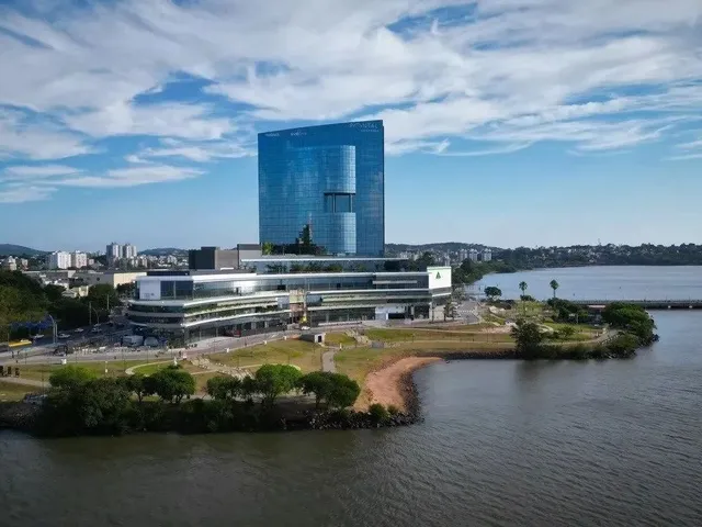 Imagem 12: Sala Comercial com Vista Panorâmica Excepcional
