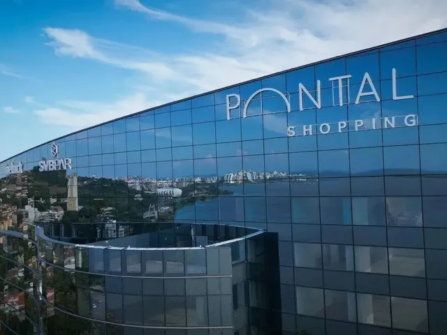 Imagem 6: Sala Comercial com Vista Panorâmica Excepcional