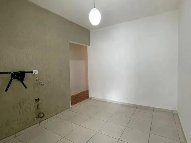 Imagem 3: Casa para Locação com 2 Quartos no Centro - Jacarezinho - Pr