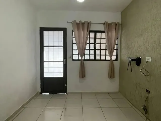 Imagem 12: Casa para Locação com 2 Quartos no Centro - Jacarezinho - Pr