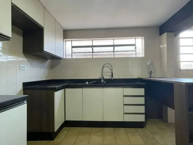 Imagem 2: Casa para Locação com 2 Quartos no Centro - Jacarezinho - Pr