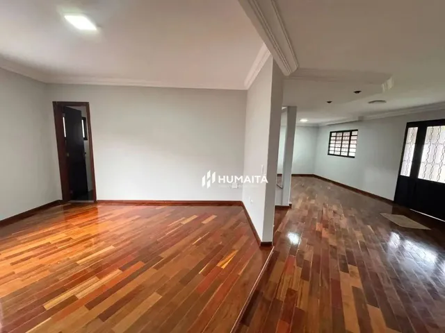 Imagem 2: Sobrado com 3 Dormitórios para Alugar, 232 M² por R$ 4.300,00/Mês - Jardim Itatiaia 2