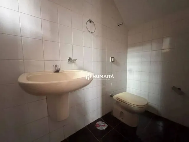 Imagem 11: Sobrado com 3 Dormitórios para Alugar, 232 M² por R$ 4.300,00/Mês - Jardim Itatiaia 2