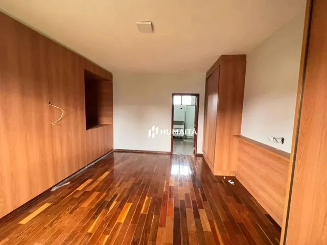 Imagem 9: Sobrado com 3 Dormitórios para Alugar, 232 M² por R$ 4.300,00/Mês - Jardim Itatiaia 2
