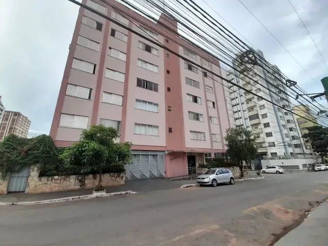 Imagem: Apto 03 Quartos 01 Suíte, Elevador e 130