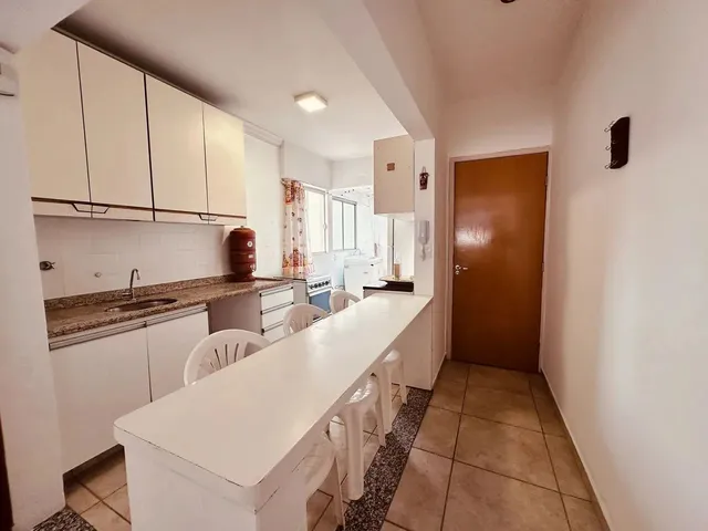 Imagem 13: Vendo Apartamento 2Q no Edifício Itajaí Apartamento com 2 Quarto(S) e 2 Banheiro(S) À