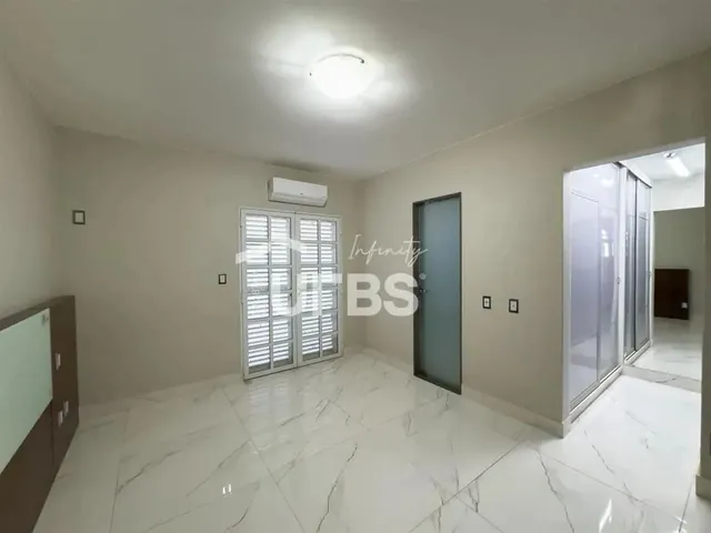 Imagem 11: Sobrado, com 6 Suítes, 9 Vagas de Garagem - 1.000 M² de Terreno com 515 M² De