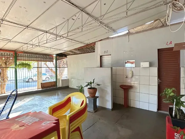 Imagem 16: Casa com Comercio em Frente no Bairro Monte Castelo em Campo Grande - Ms