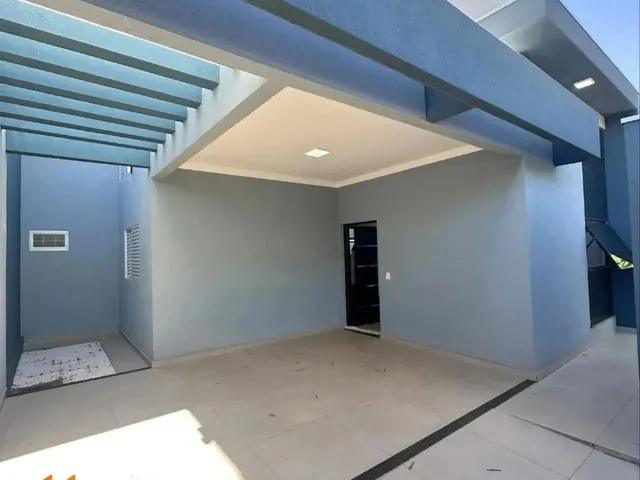 Imagem: A casa possui 3 Dormitórios, 1 Suíte, 2 Banheiros, 2