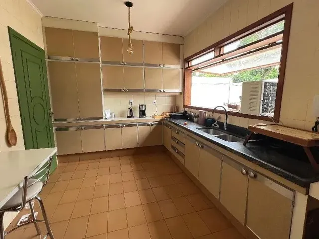 Imagem 4: Imóvel Comercial Reformado em Bairro Nobre