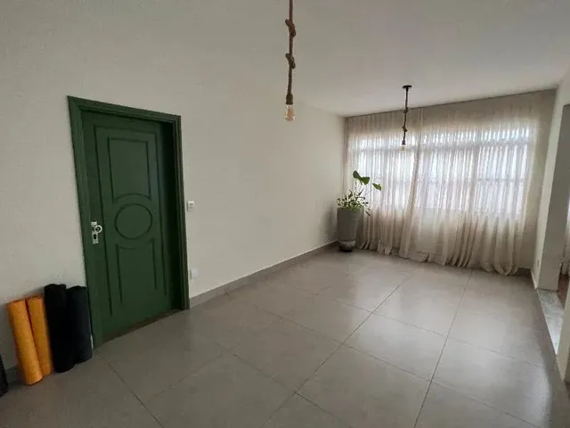 Imagem 2: Imóvel Comercial Reformado em Bairro Nobre