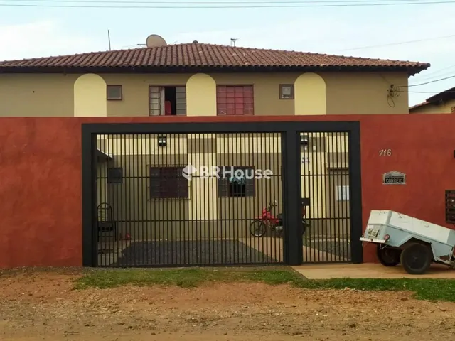 Imagem: O apartamento possui 2 Dormitórios, 1 Banheiro, 1 Vaga na