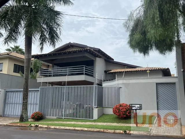 Imagem: A casa possui 4 Dormitórios, 4 Suítes, 5 Banheiros, 3