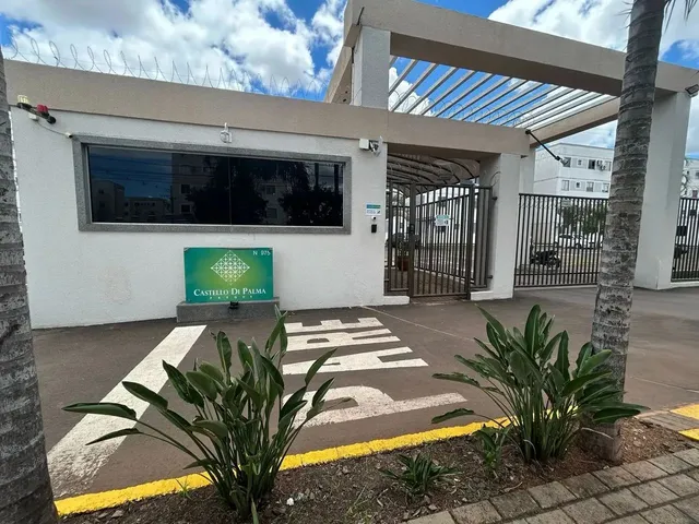 Imagem: O apartamento possui 2 Dormitórios, 1 Banheiro, 1 Vaga na