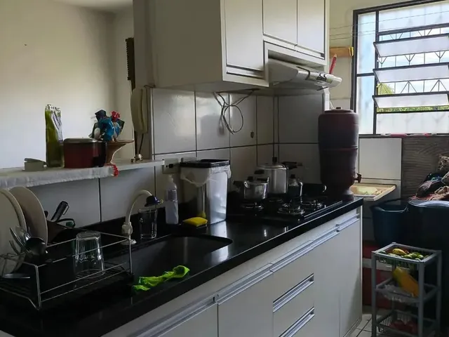 Imagem: O apartamento possui 2 Dormitórios, 1 Banheiro, 1 Vaga na