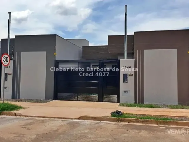 Imagem: A casa possui 2 Dormitórios, 2 Banheiros, 1 Vaga na