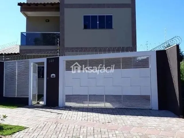 Imagem: A casa possui 2 Dormitórios, 1 Banheiro, 2 Vagas na