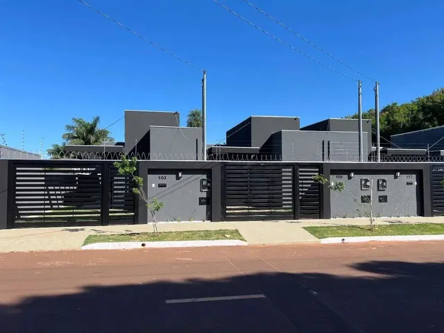 Imagem: A casa possui 2 Dormitórios, 2 Banheiros, 3 Vagas na