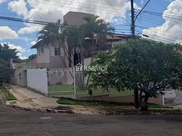Imagem: A casa possui 2 Dormitórios, 1 Banheiro, 1 Vaga na
