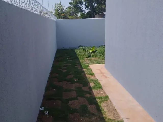 Imagem 2: Venda Casa com Espaço de Terreno