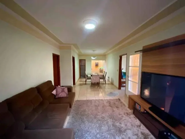 Imagem 6: Térrea para Venda com 360 Metros Quadrados com 3 Quartos em Vila Vilas Boas - Campo