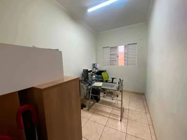 Imagem 5: Térrea para Venda com 360 Metros Quadrados com 3 Quartos em Vila Vilas Boas - Campo