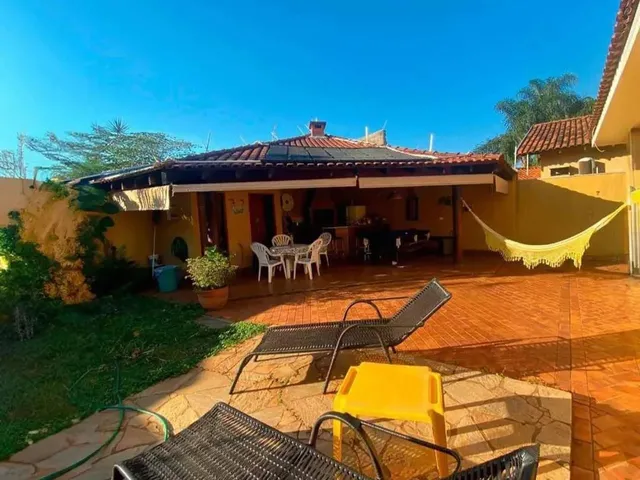 Imagem 2: Térrea para Venda com 360 Metros Quadrados com 3 Quartos em Vila Vilas Boas - Campo