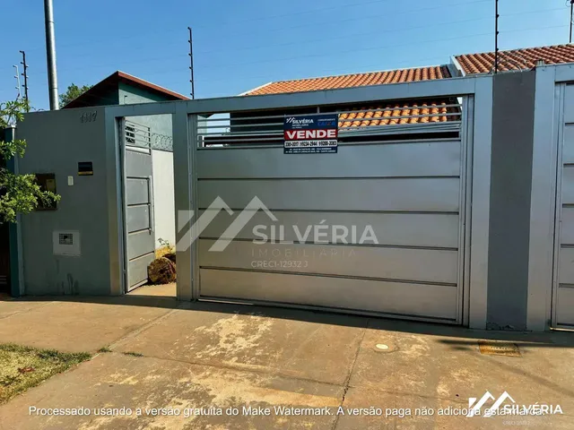 Imagem: A casa possui 3 Dormitórios, 1 Suíte, 1 Banheiro, 89m²