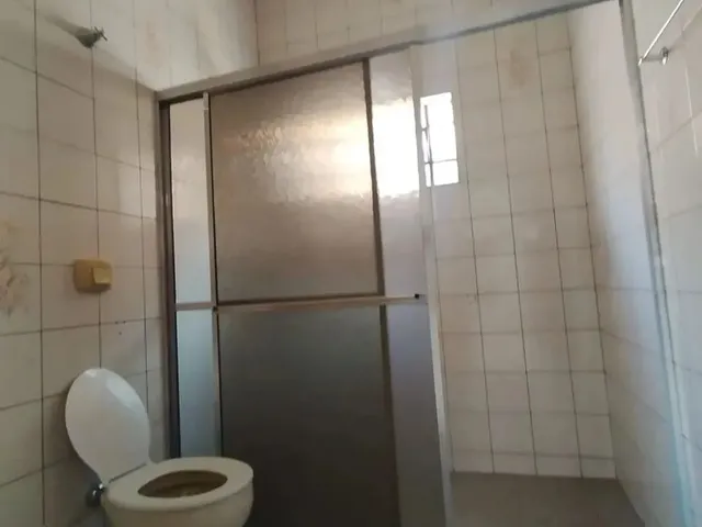 Imagem 16: Sobrado para Venda Possui 450 Metros Quadrados com 6 Quartos em Monte Castelo - Campo Gran