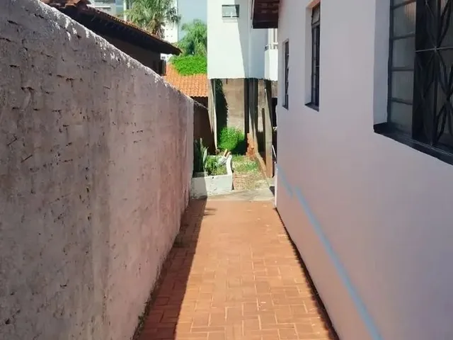 Imagem 14: Sobrado para Venda Possui 450 Metros Quadrados com 6 Quartos em Monte Castelo - Campo Gran