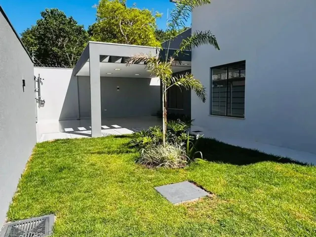 Imagem: A casa possui 3 Dormitórios, 1 Suíte, 4 Banheiros, 3