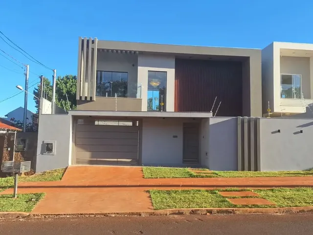 Imagem: A casa possui 3 Dormitórios, 3 Suítes, 3 Banheiros, 5