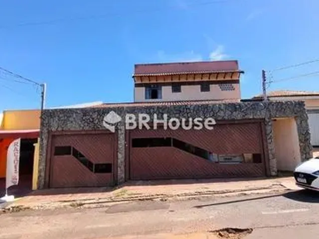Imagem 2: Monte Castelo Casa com 4 dormitórios