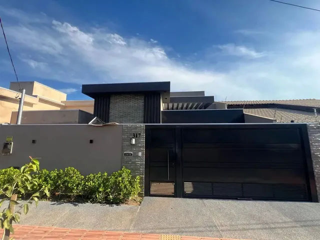 Imagem: A casa possui 1 Dormitório, 3 Suítes, 4 Banheiros, 4