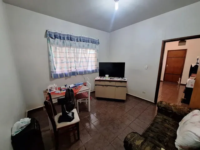 Imagem 4: Térrea para Venda com 720 Metros Quadrados com 4 Quartos em Vila Piratininga - Campo