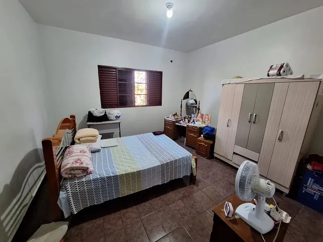 Imagem 5: Térrea para Venda com 720 Metros Quadrados com 4 Quartos em Vila Piratininga - Campo